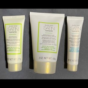 Mary Kay Satin Hands Travel set